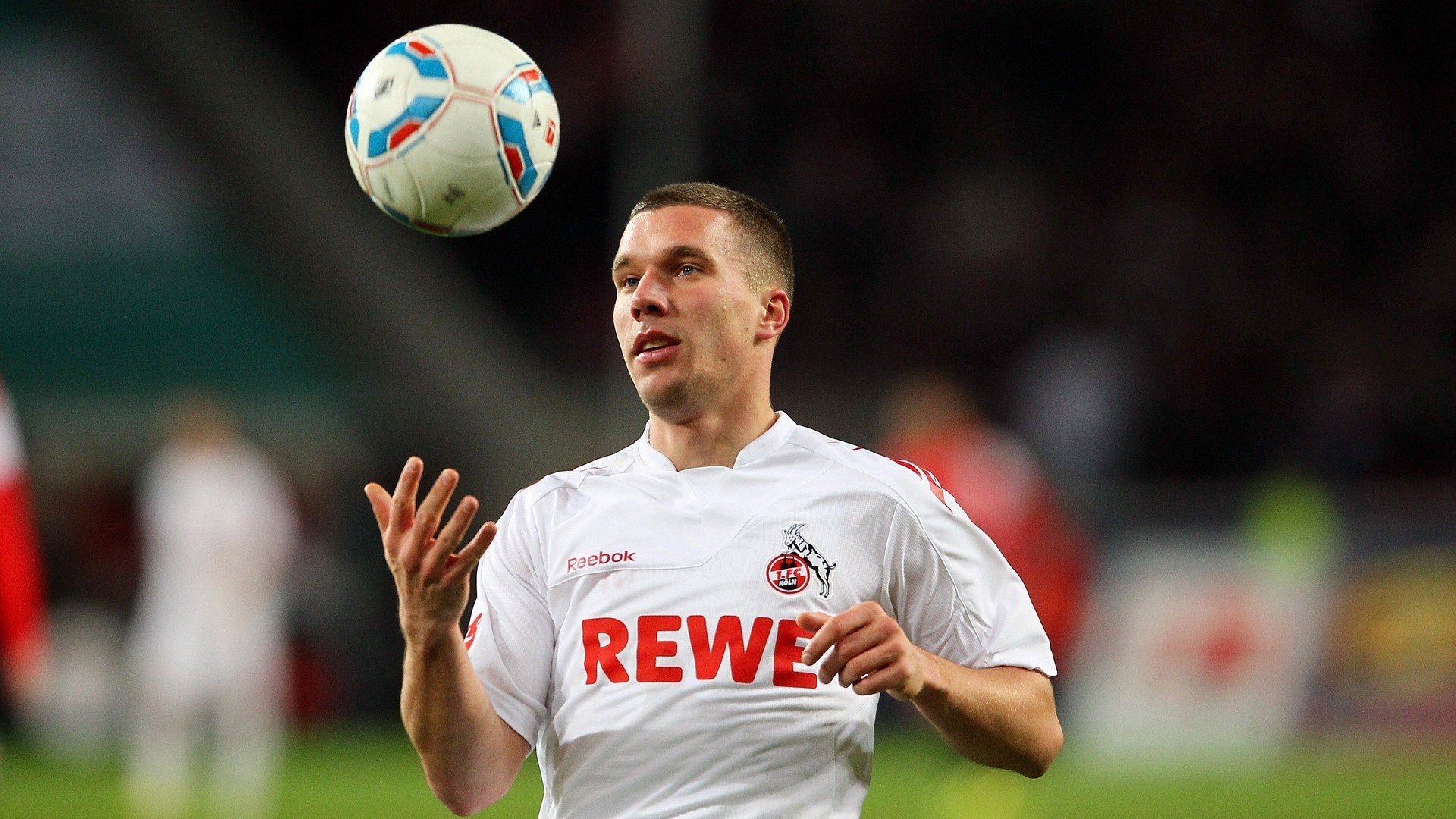 瑞士蝶泳新秀挑战赛场,蝶泳教练凯瑞